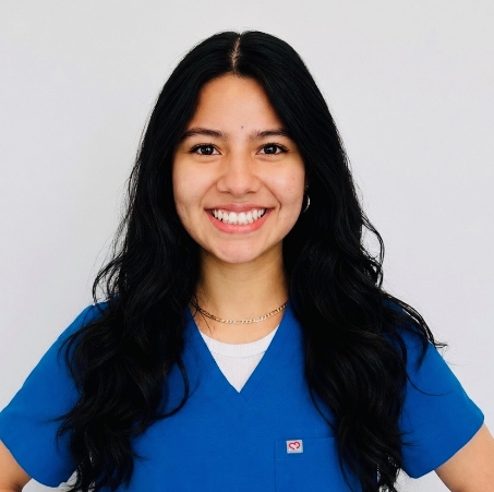 Registered dental assistant Evelyn